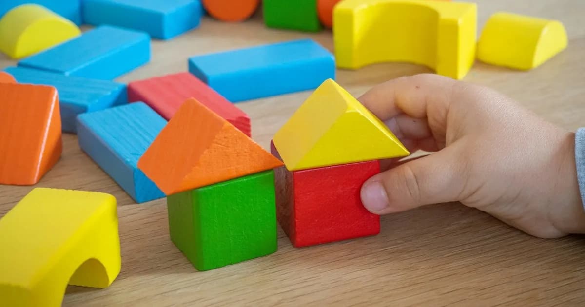 Casse-têtes en 3D : à quel âge un enfant passe du plat au volume