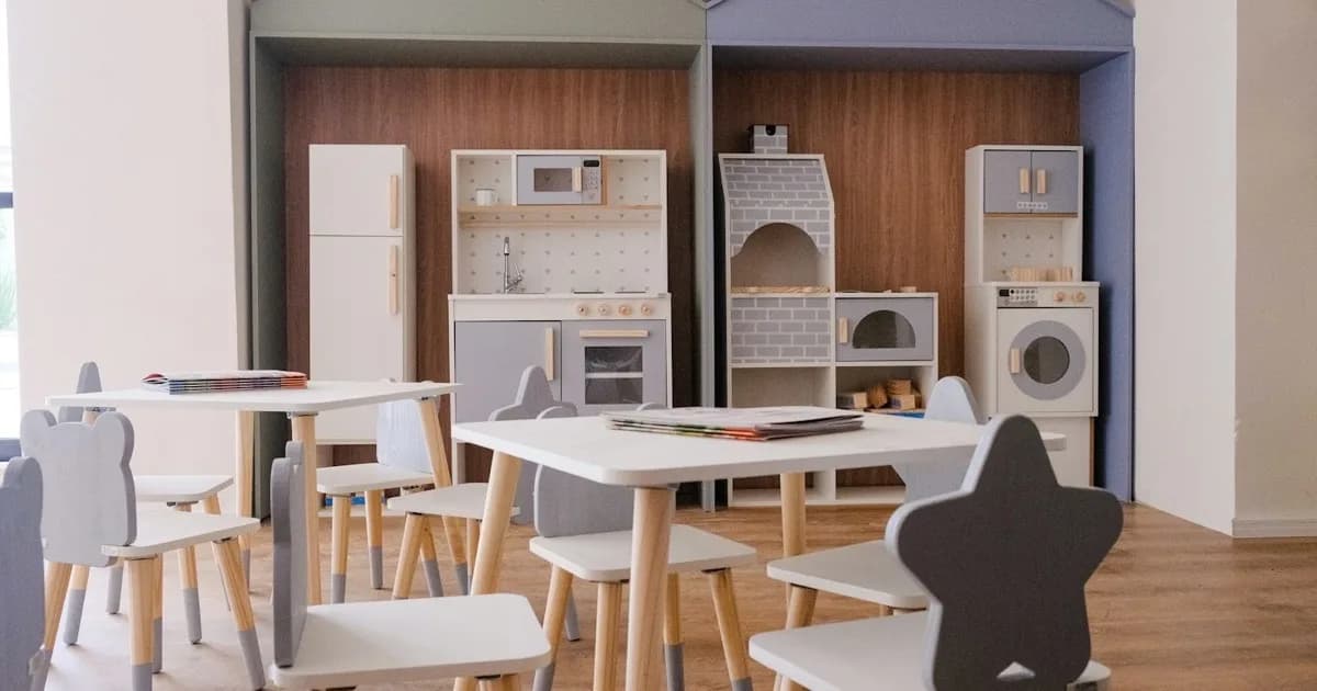 Cuisine en bois pour enfant : hauteur, encombrement, montage, ce qu'il faut mesurer avant de commander