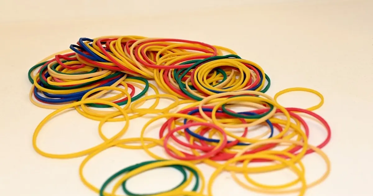 Geoboard : la géométrie avec les mains, et pourquoi pas avant 5 ans